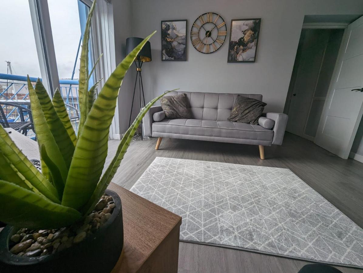 Appartement The Quay - Harbour View - By Tifa Stays Swansea